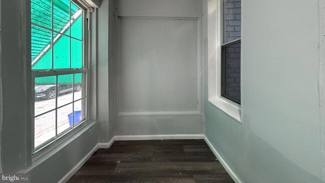 Building Photo - 1525 S Patton St