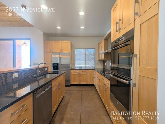 Foto del edificio - 2857 N Venice Ave