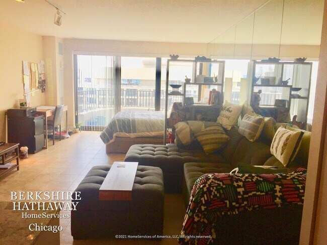 Foto del edificio - 2020 N Lincoln Park West