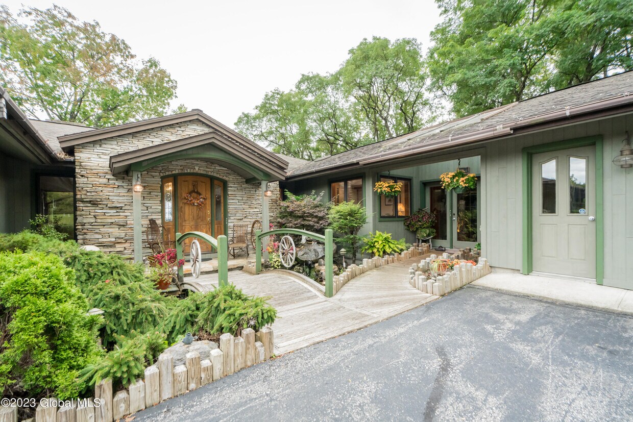 Foto principal - 1139 Middleline Rd