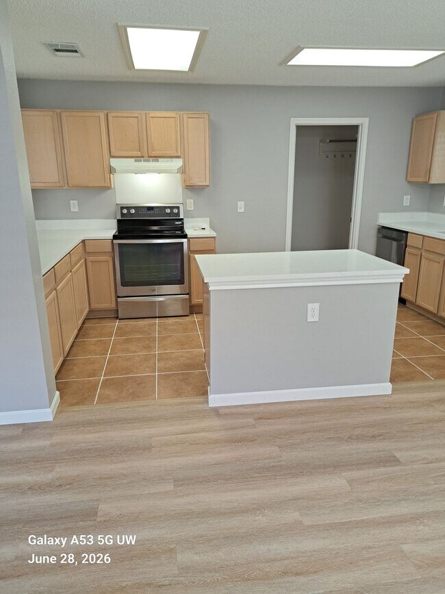 Foto del edificio - Lovely 3 BD | 2 BA | 2 CAR GARAGE Home Ready for Immediate Move in! Located off Prue Rd!