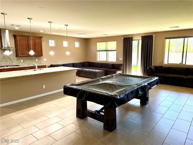 Foto del edificio - 6298 Starflare St