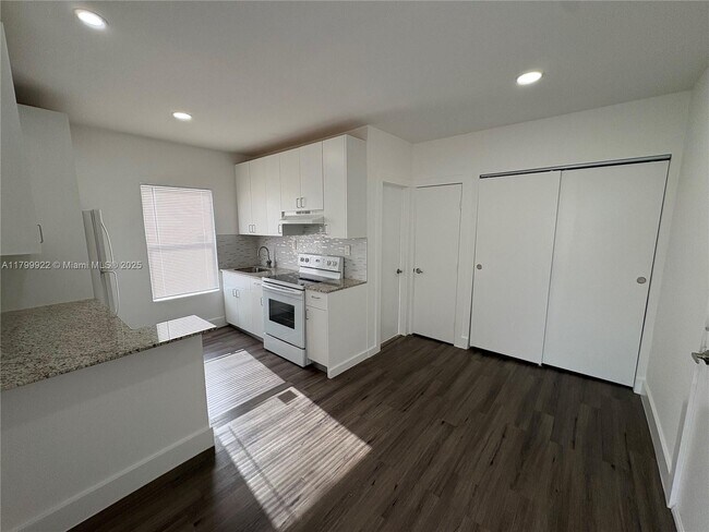 Foto del edificio - 3237 SW 4th St