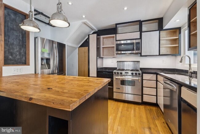 Foto del edificio - 1610 N Greenbrier St