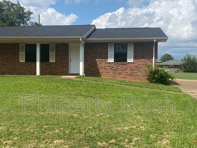 Building Photo - 5003 Marylin Ln
