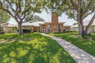 Building Photo - 1500 Stonecrest Dr
