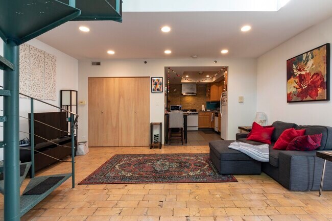 Foto del edificio - 2144 Ashland Ave