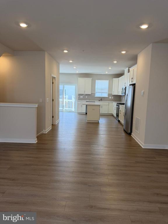 Building Photo - 9 Atkins Dr