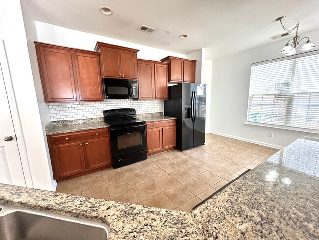 Building Photo - 193 Old Pond Cir