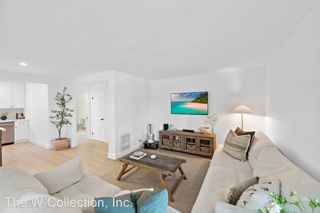 Building Photo - 2 br, 1 bath House - 1570 Via Capri #8