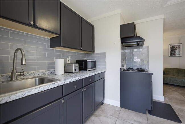 Foto del edificio - 235 Walnut St NW