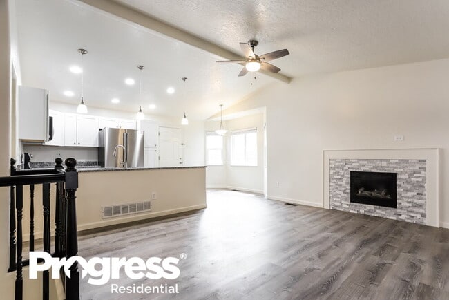 Building Photo - 8480 S Upham Way