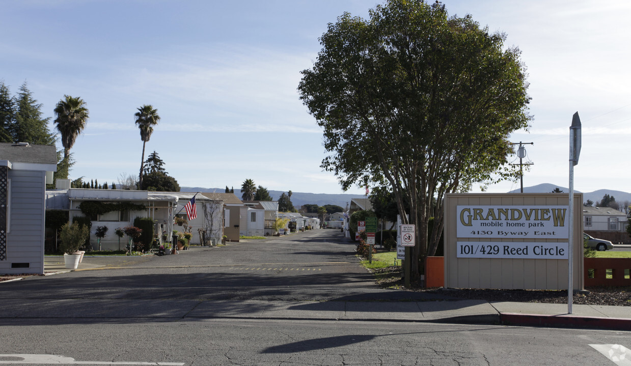 Primary Photo - Grandview Mobile Home Park