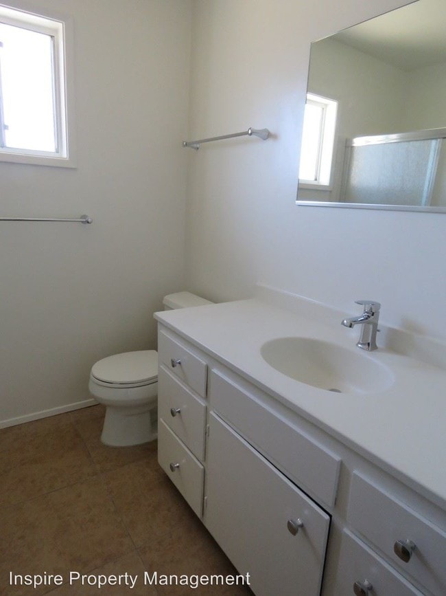 Building Photo - 55966 Santa Fe Trail