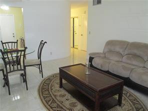 Foto del edificio - 2270 NE 68th St