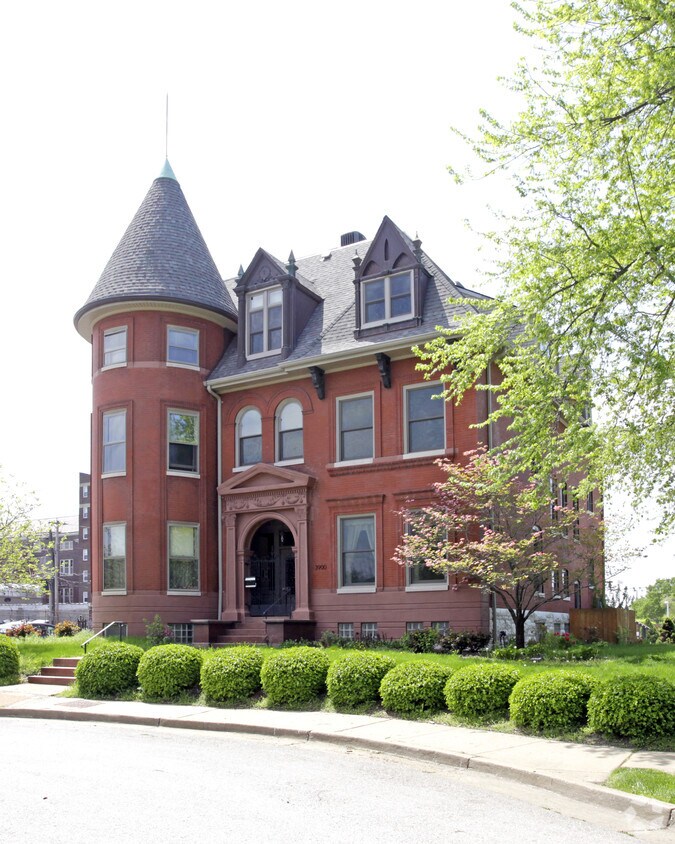 Building Photo - 3900 Westminster Pl