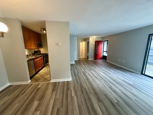 Building Photo - 5 Sugar Maple Ln