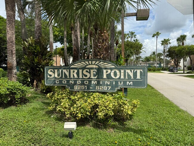 Foto del edificio - 8261 SW 128th St
