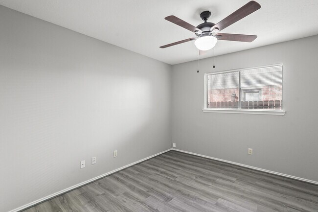 Foto del edificio - 2514 Knollbrook Ln