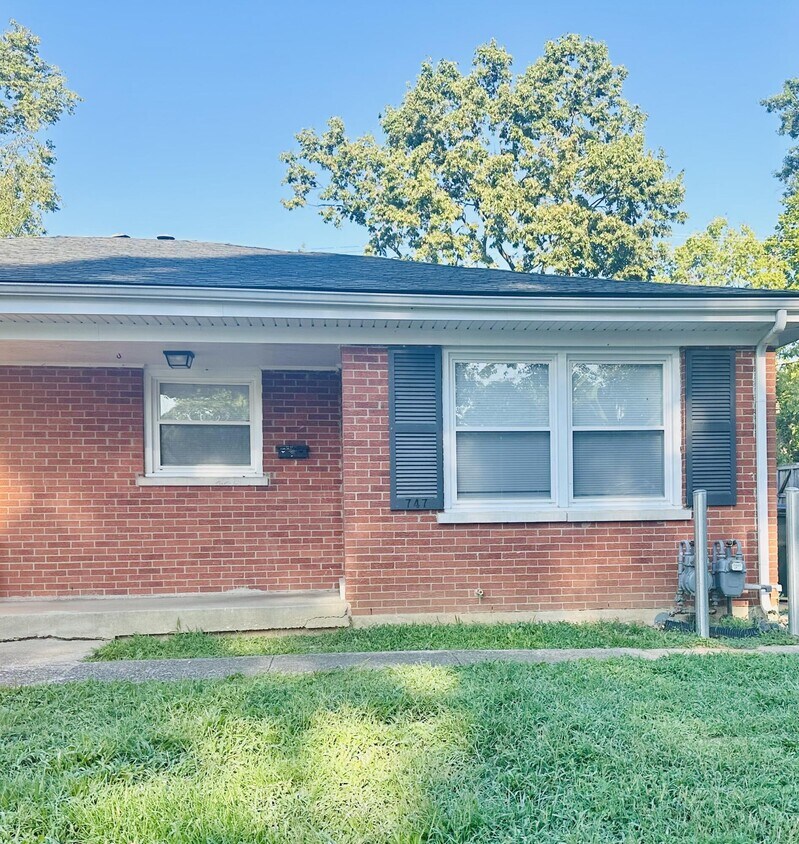 Primary Photo - 747 Terrace View Dr