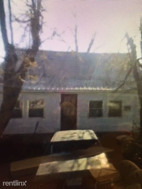 Primary Photo - 2 br, 1 bath House - 310 S. Benton St.