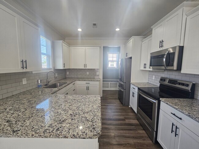 Foto del edificio - 2123 Blue Bonnet Cir