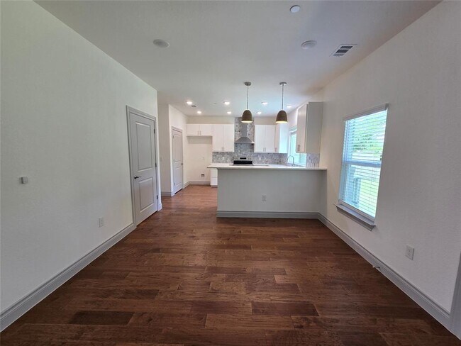 Building Photo - 2105 Tiger Trail