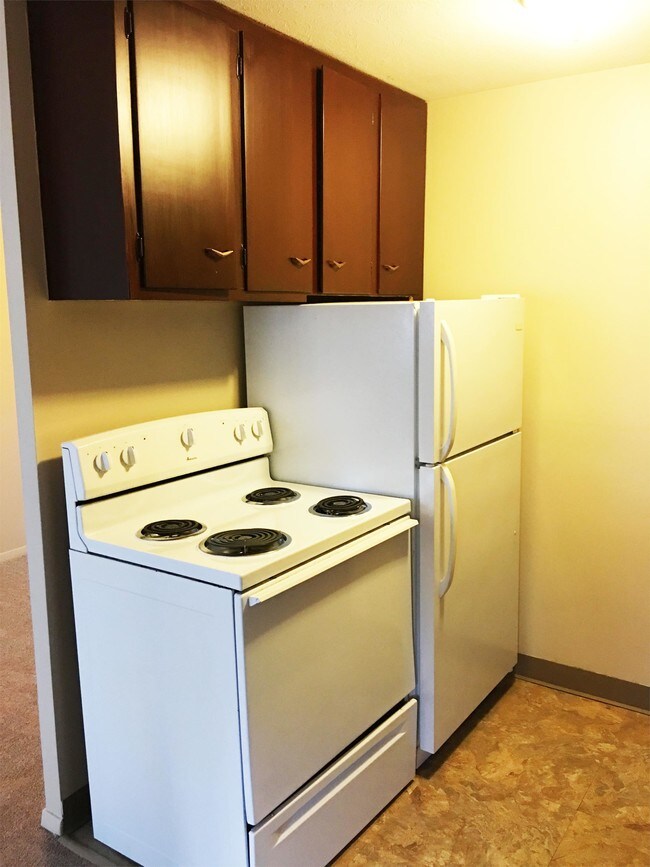 1380 Clarence Ave Unit 12 Lakewood Oh 44107 Apartment For Building Photo 1380 Clarence Ave