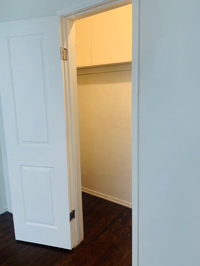 Closet Space - 3723 W 111th St