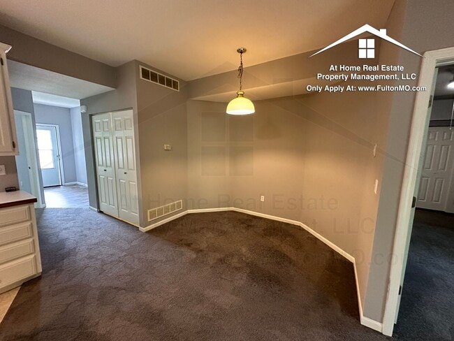 Building Photo - 999 Boulder Ct