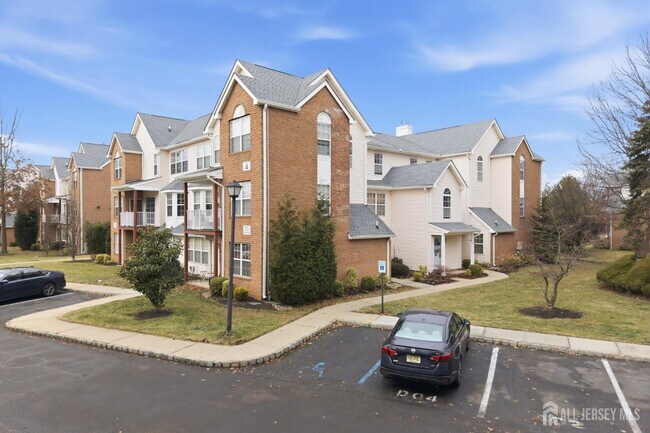 Foto del edificio - 405 Plymouth Rd