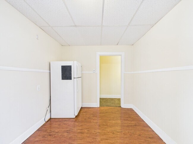 Building Photo - 809 Wharton St