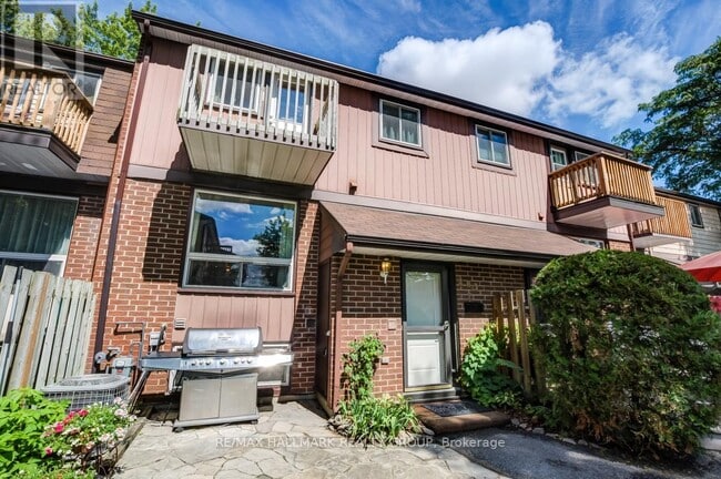 Building Photo - 403 Montfort St