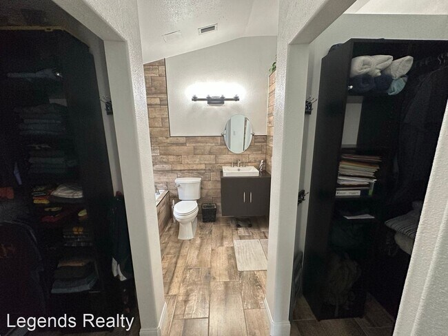 Foto del edificio - 3 br, 2 bath House - 1230 Silverdale Street