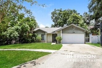 Building Photo - 328 Sir Lawrence Dr