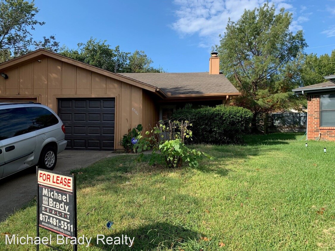 Primary Photo - 2 br, 2 bath House - 6504 Oak Forest Court