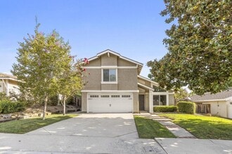 Building Photo - 218 Skyridge Ln