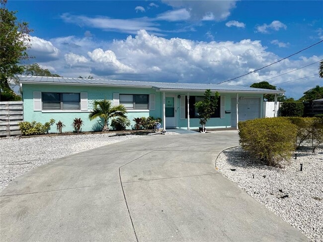 Building Photo - 309 Bryn Mawr Island