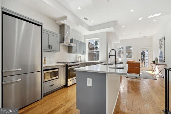 Foto del edificio - 1468 Newton St NW