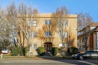 Building Photo - 1315-1325 6th Ave