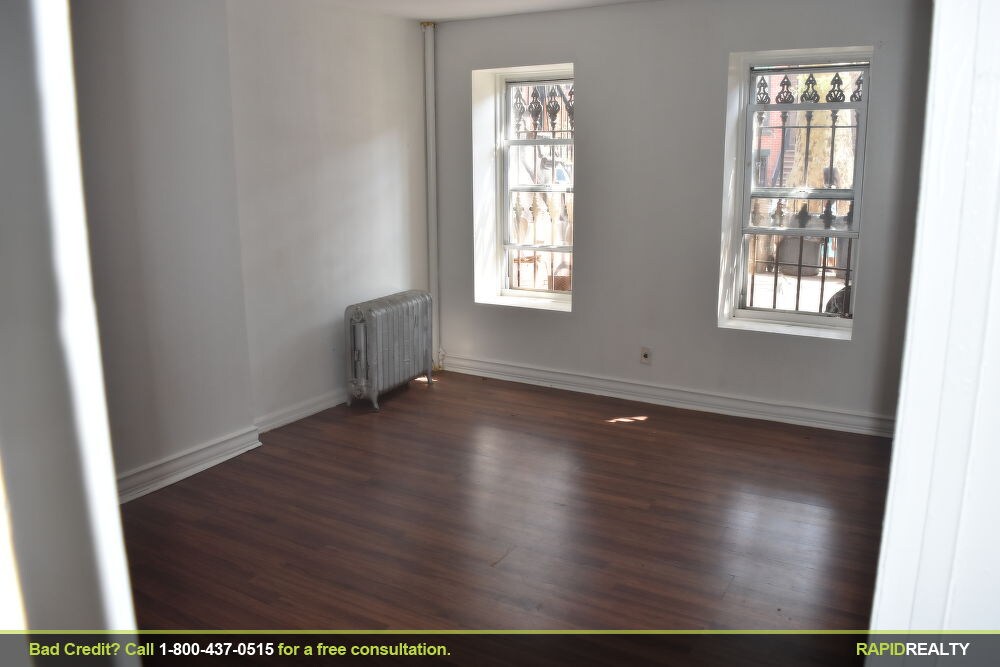 Building Photo - 463 Kosciuszko St