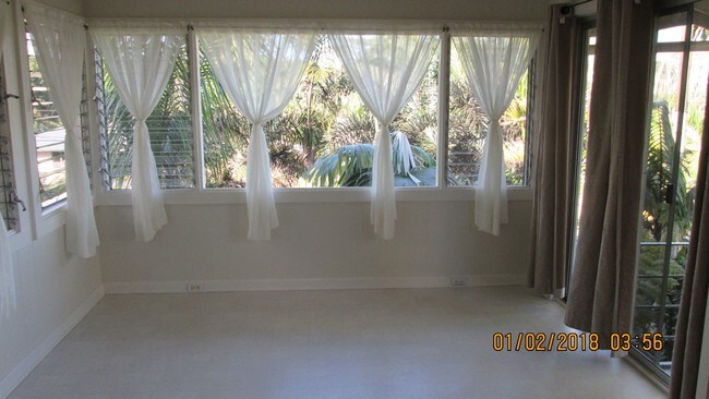 Living Interior - 405 Ainako Ave