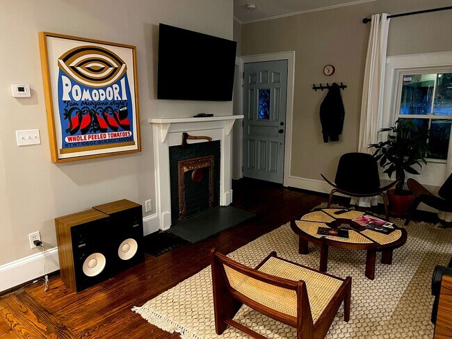 Foto del edificio - 2/2 Home for Rent Just 5 Minutes from Downtown Greenville!