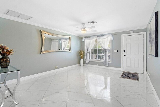 Foto del edificio - 1837 16th Ave N