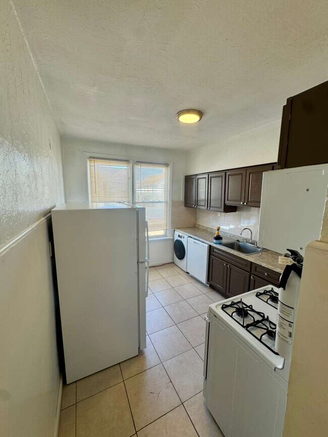 Foto del edificio - 725 Garfield Ave