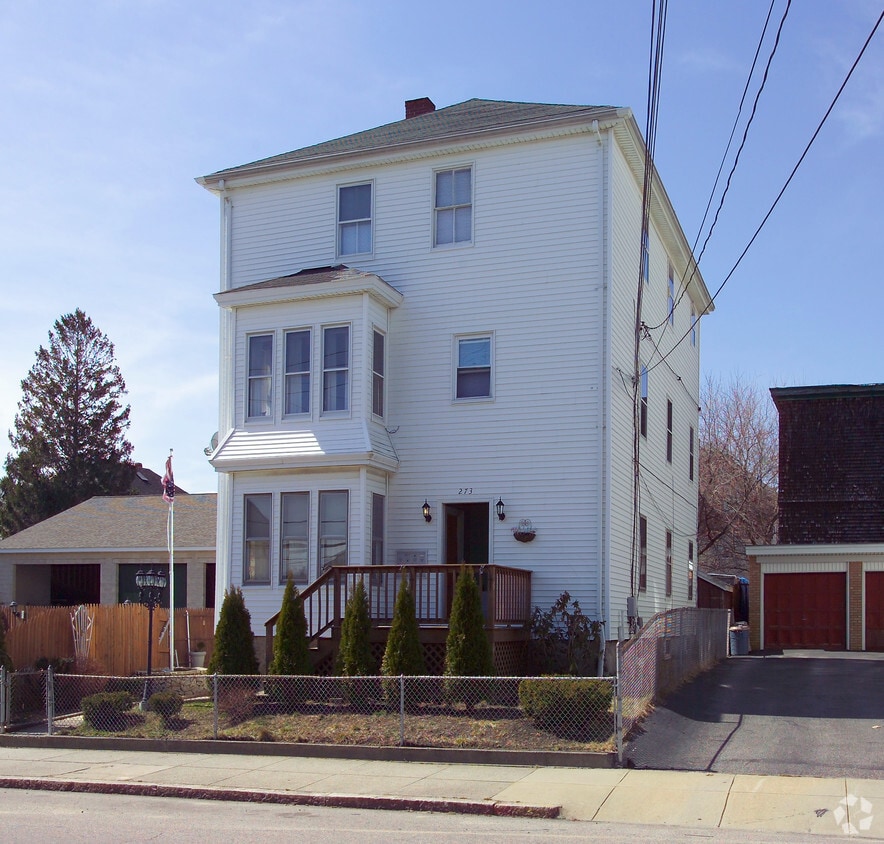 Building Photo - 273 E Main St