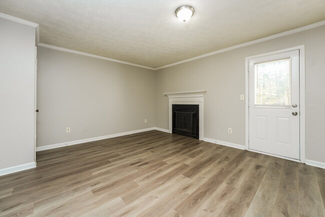 Building Photo - 5603 Wells Cir