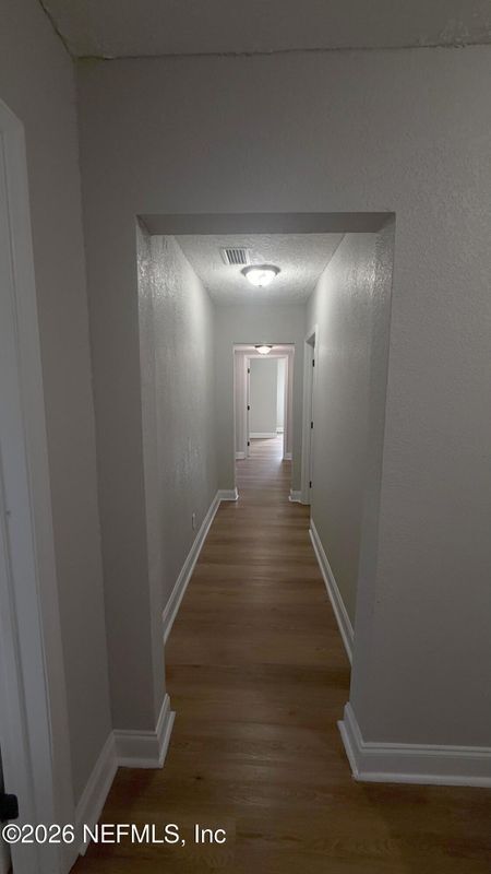 Foto del edificio - 1645 W 12th St