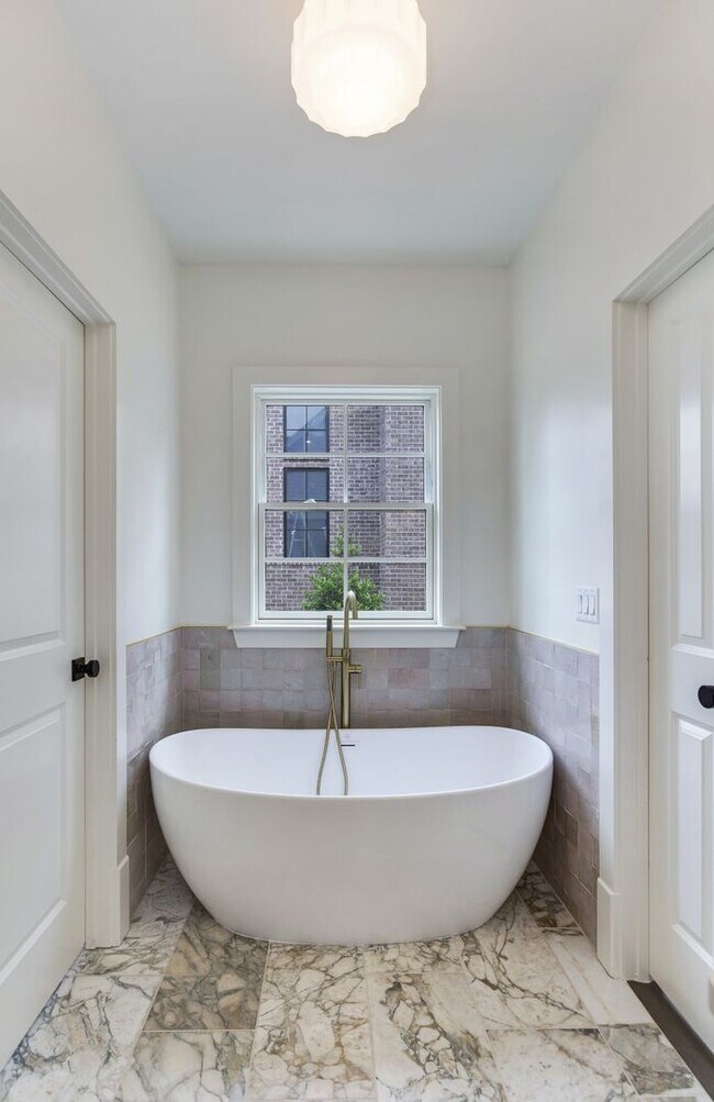 Foto del edificio - 1413 Clifton Ln