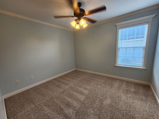 Foto del edificio - Beautiful 4-Bedroom Home with Fenced Yard in Highly Desirable Nelson Hill Subdivision!